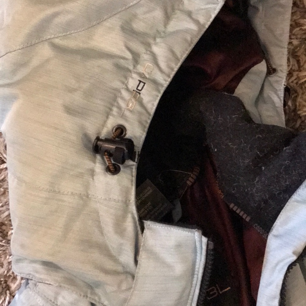 CAPP3L Ride snowboards puffer jacket - Picture 11 of 16
